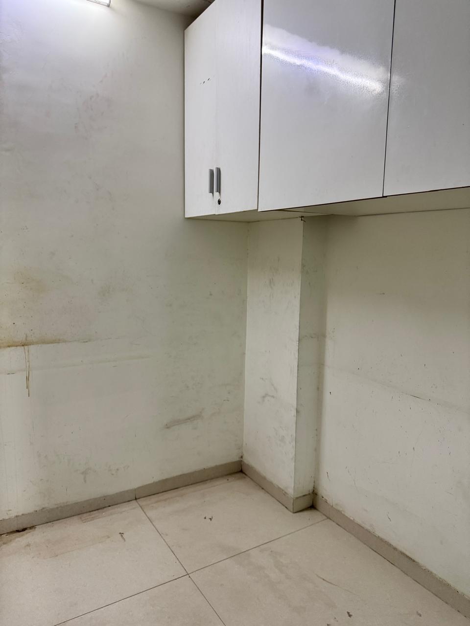 1250 Sq. Ft. Commercial Office for Rent in Satellite Ahmedabad - Media 3