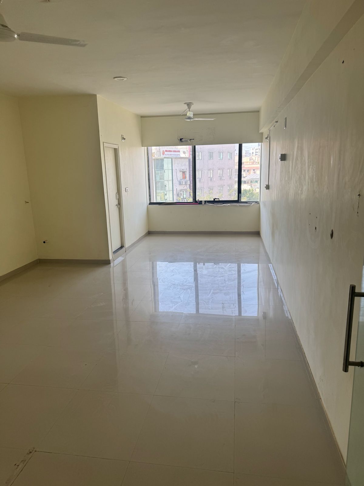 620 Sq. Ft. Commercial Office for Rent in Bodakdev Ahmedabad