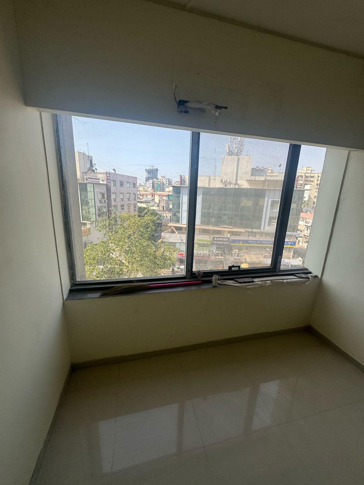 620 Sq. Ft. Commercial Office for Rent in Bodakdev Ahmedabad - Media 5
