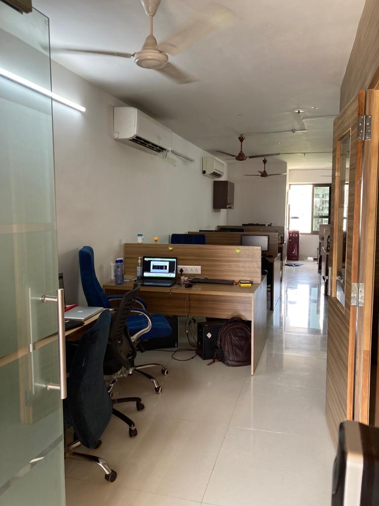 939 Sq. Ft. Commercial Office for Rent in Satellite Ahmedabad