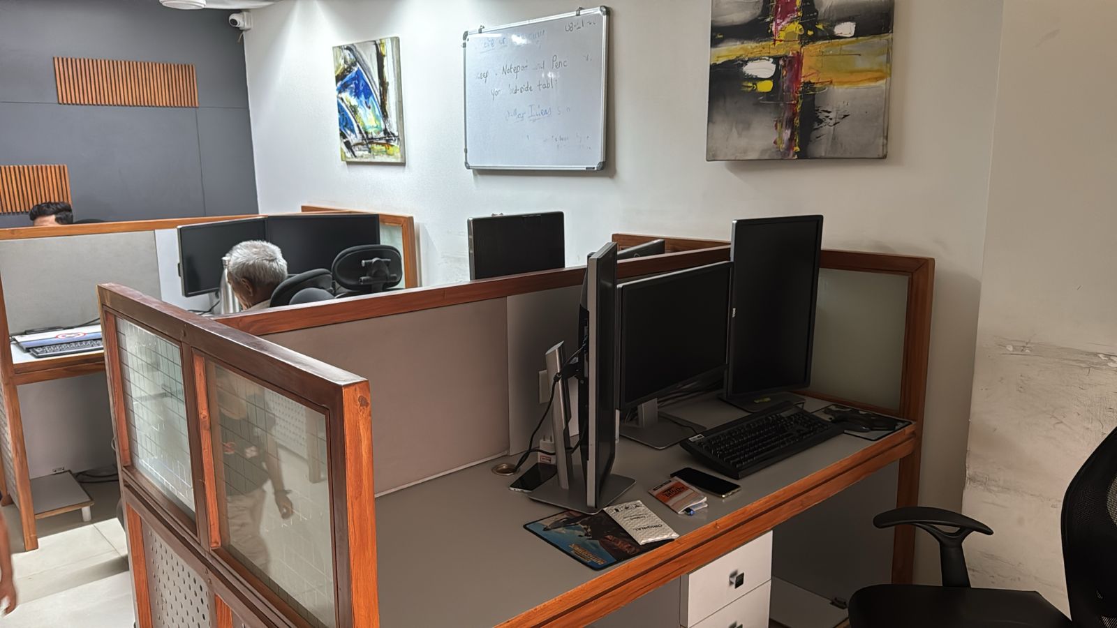 622 Sq. Ft. Commercial Office for Rent in Satellite Ahmedabad - Media 2