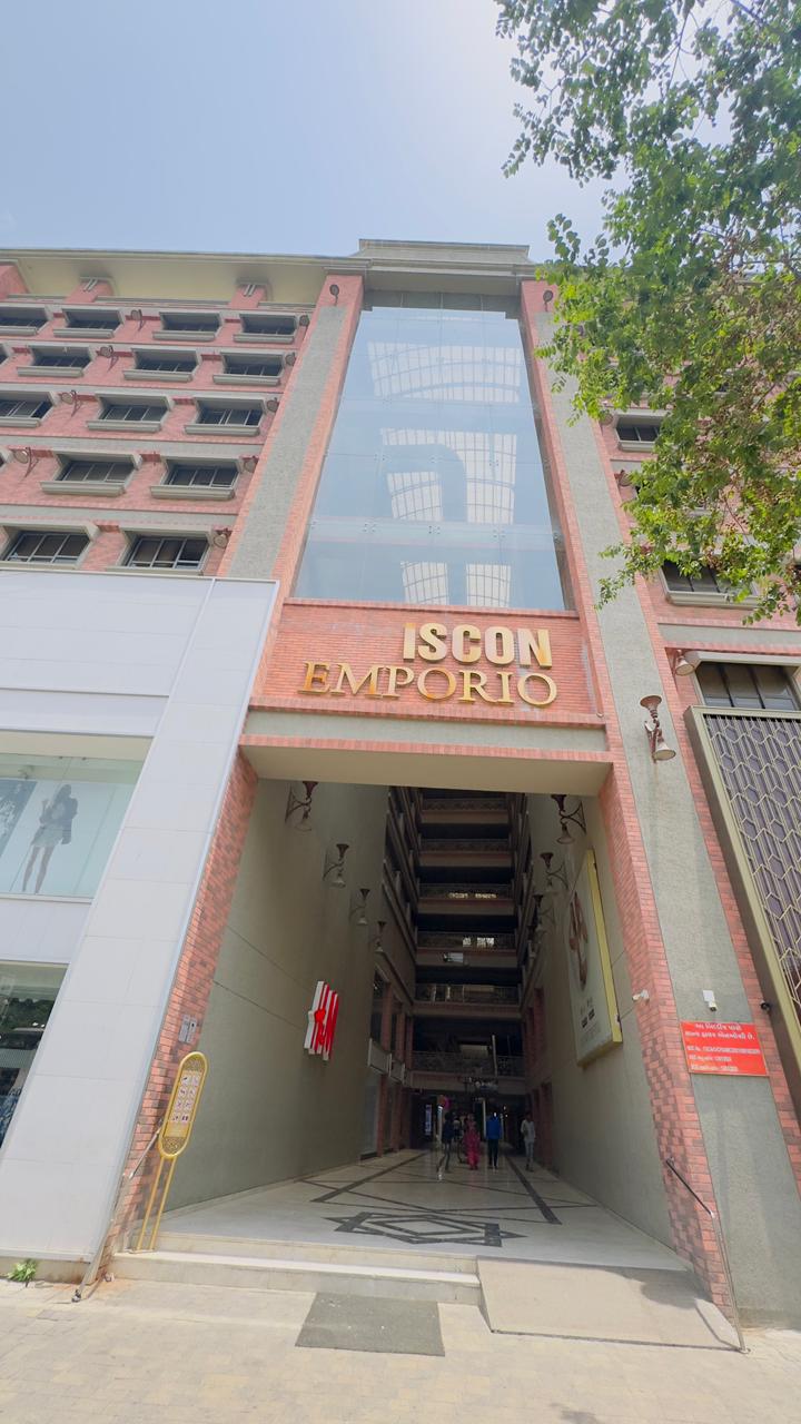 622 Sq. Ft. Commercial Office for Rent in Satellite Ahmedabad - Media 6