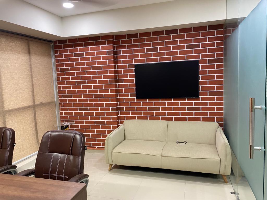830 Sq. Ft. Commercial Office for Rent in Rajpath Club Road Ahmedabad - Media 4