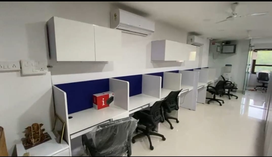 950 Sq. Ft. Commercial Office for Rent in Satellite Ahmedabad - Media 6