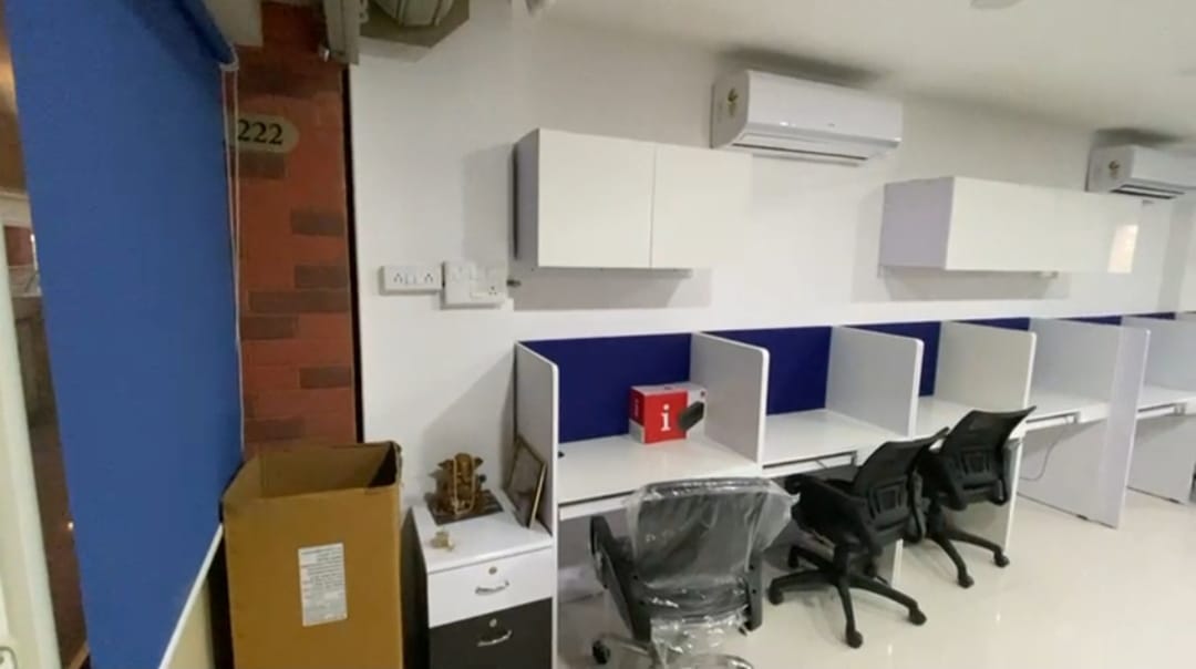 950 Sq. Ft. Commercial Office for Rent in Satellite Ahmedabad - Media 10