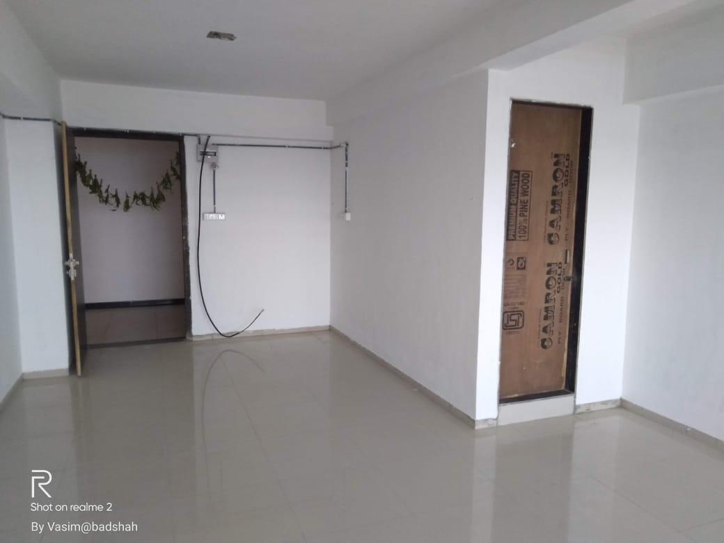 920 Sq. Ft. Commercial Office for Rent in Sg Highway Ahmedabad - Media 6