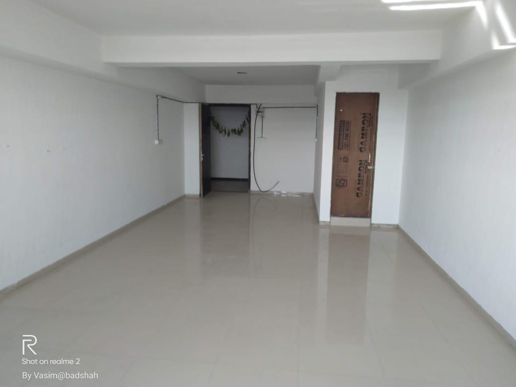 920 Sq. Ft. Commercial Office for Rent in Sg Highway Ahmedabad - Media 9