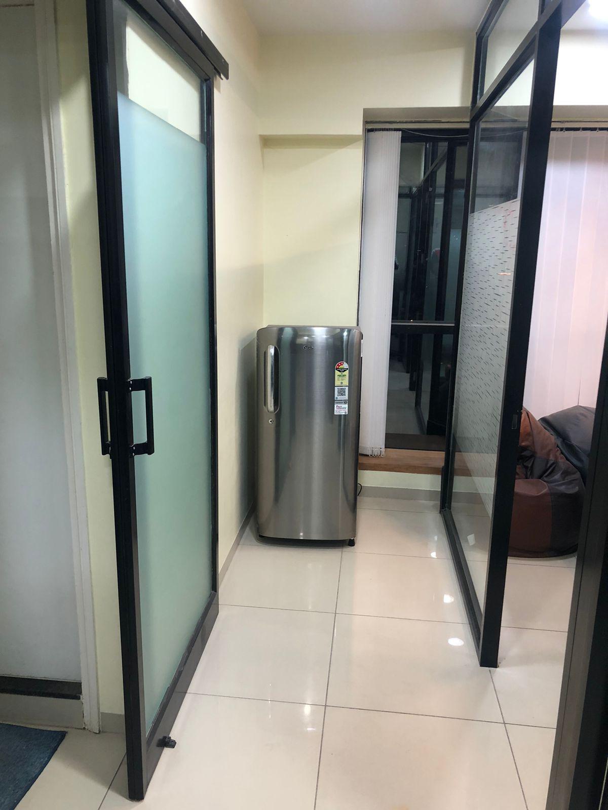 856 Sq. Ft. Commercial Office for Rent in Rajpath Club Road Ahmedabad - Media 6