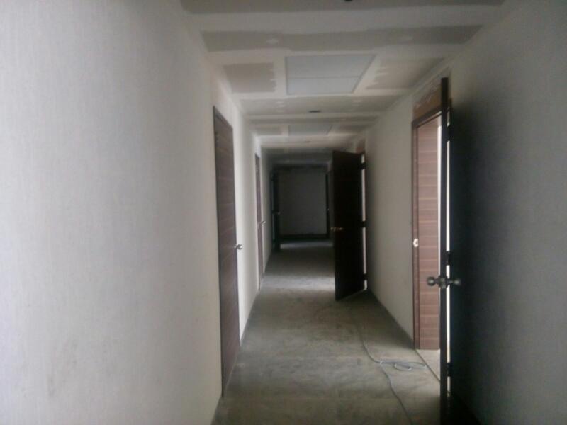 735 Sq. Ft. Commercial Office for Rent in Sg Highway Ahmedabad - Media 2