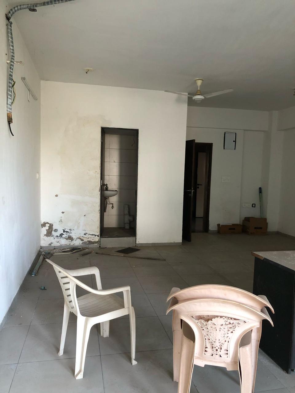 861 Sq. Ft. Commercial Office for Rent in Cg Road Ahmedabad - Media 2