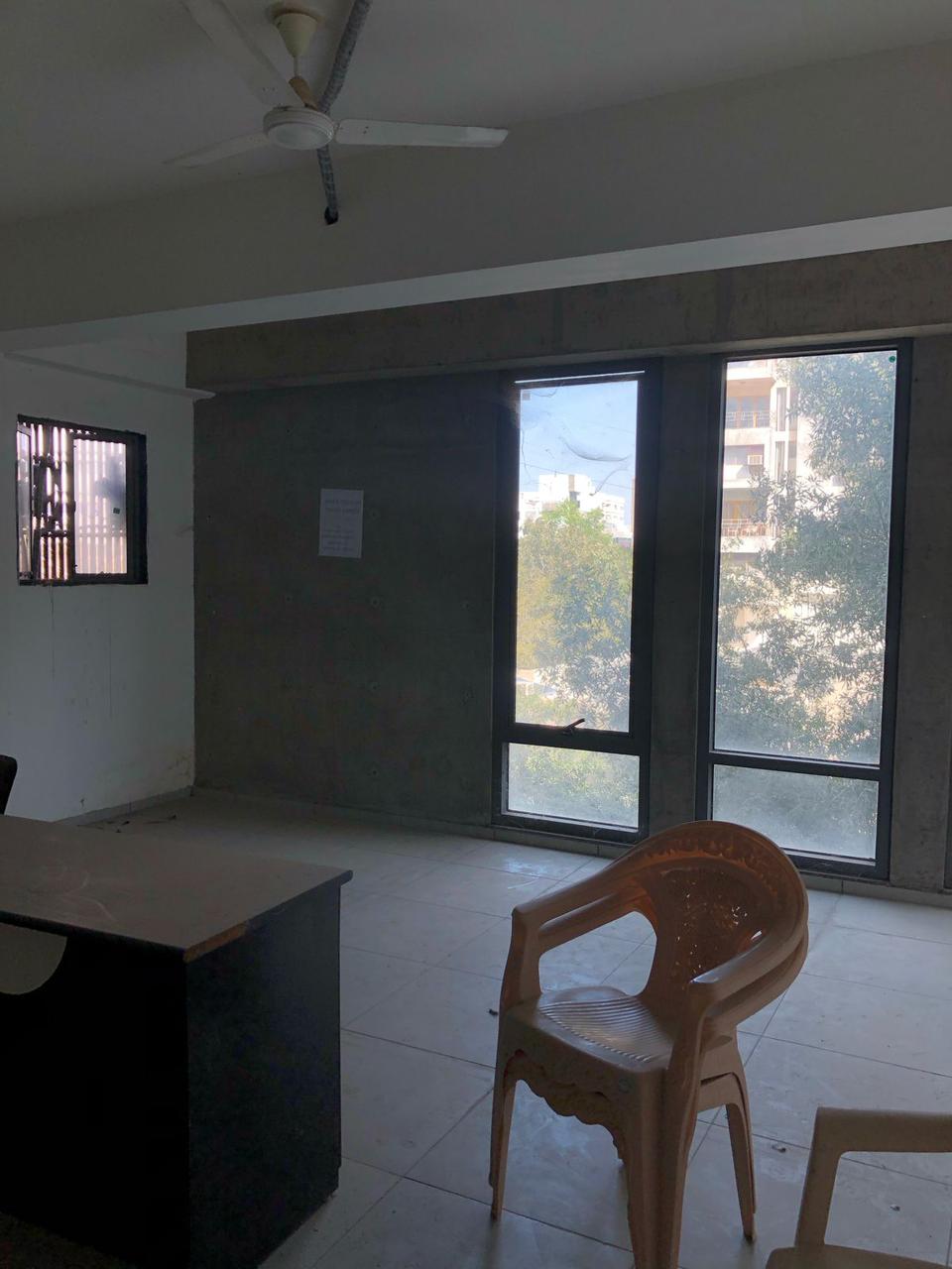 861 Sq. Ft. Commercial Office for Rent in Cg Road Ahmedabad - Media 3