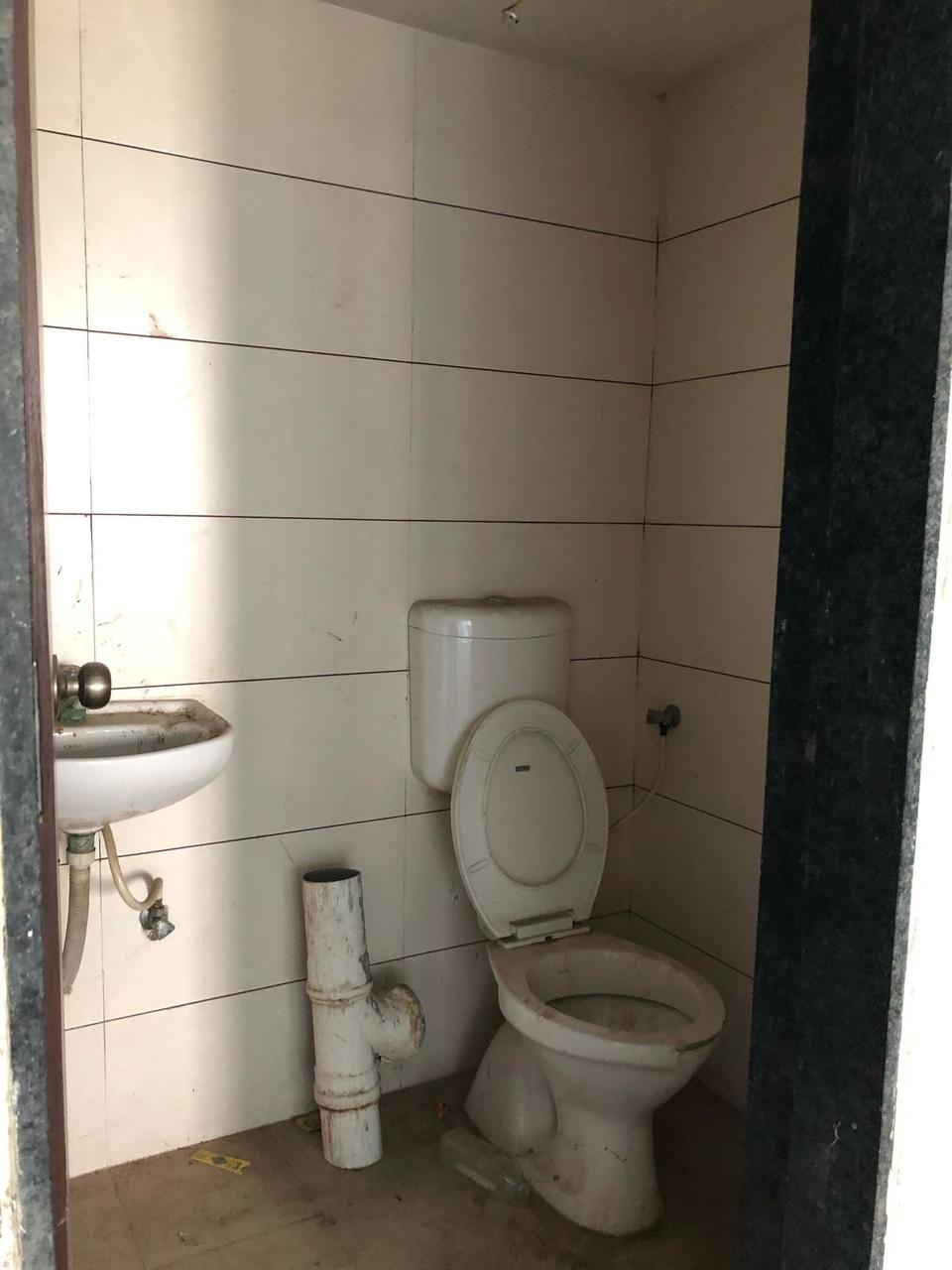 861 Sq. Ft. Commercial Office for Rent in Cg Road Ahmedabad - Media 5