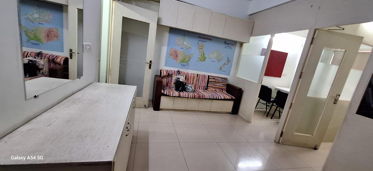 550 Sq. Ft. Commercial Office for Rent in Prahladnagar Ahmedabad - Media 2
