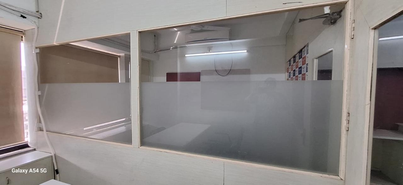 550 Sq. Ft. Commercial Office for Rent in Prahladnagar Ahmedabad - Media 3