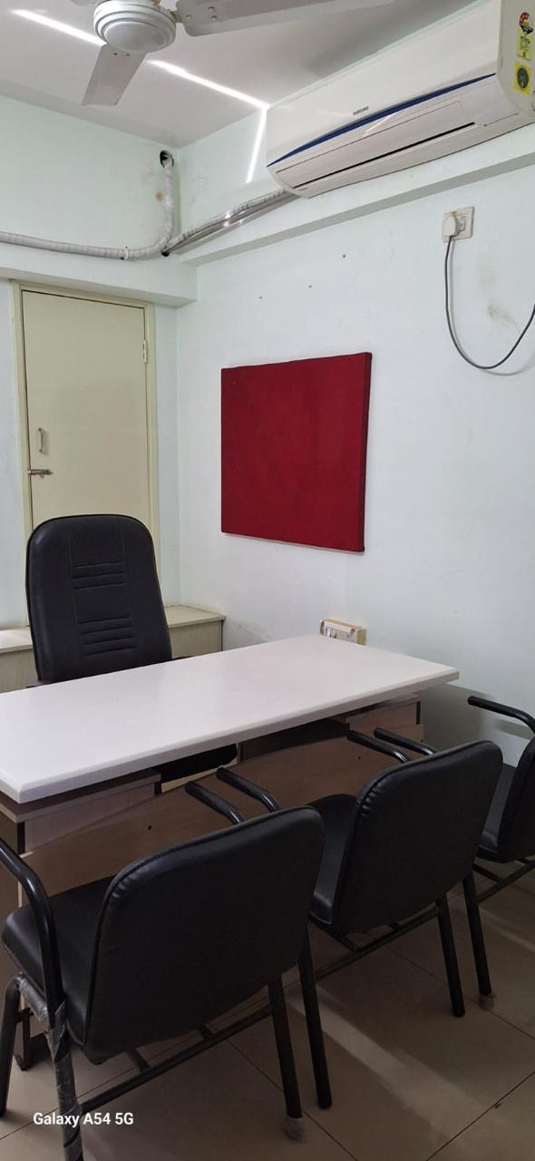 550 Sq. Ft. Commercial Office for Rent in Prahladnagar Ahmedabad - Media 7
