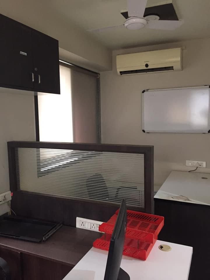 615 Sq. Ft. Commercial Office for Rent in Sg Highway Ahmedabad - Media 11