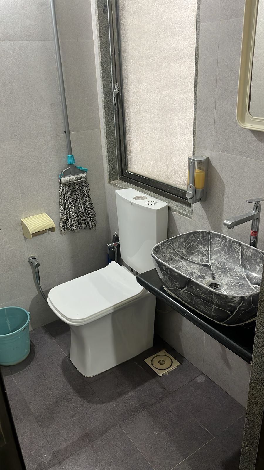 615 Sq. Ft. Commercial Office for Rent in Sg Highway Ahmedabad - Media 13