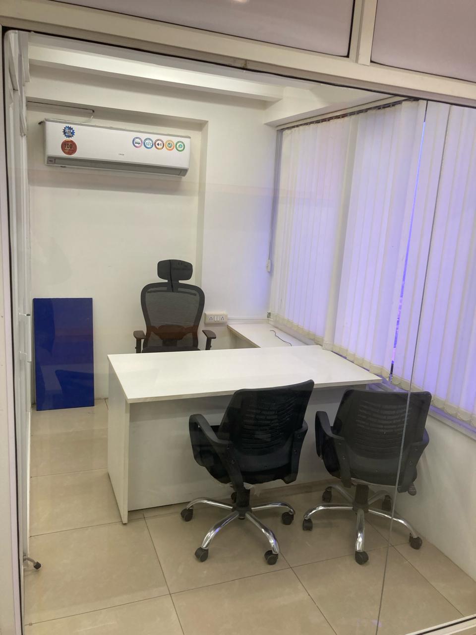 638 Sq. Ft. Commercial Office for Rent in Sg Highway Ahmedabad - Media 2