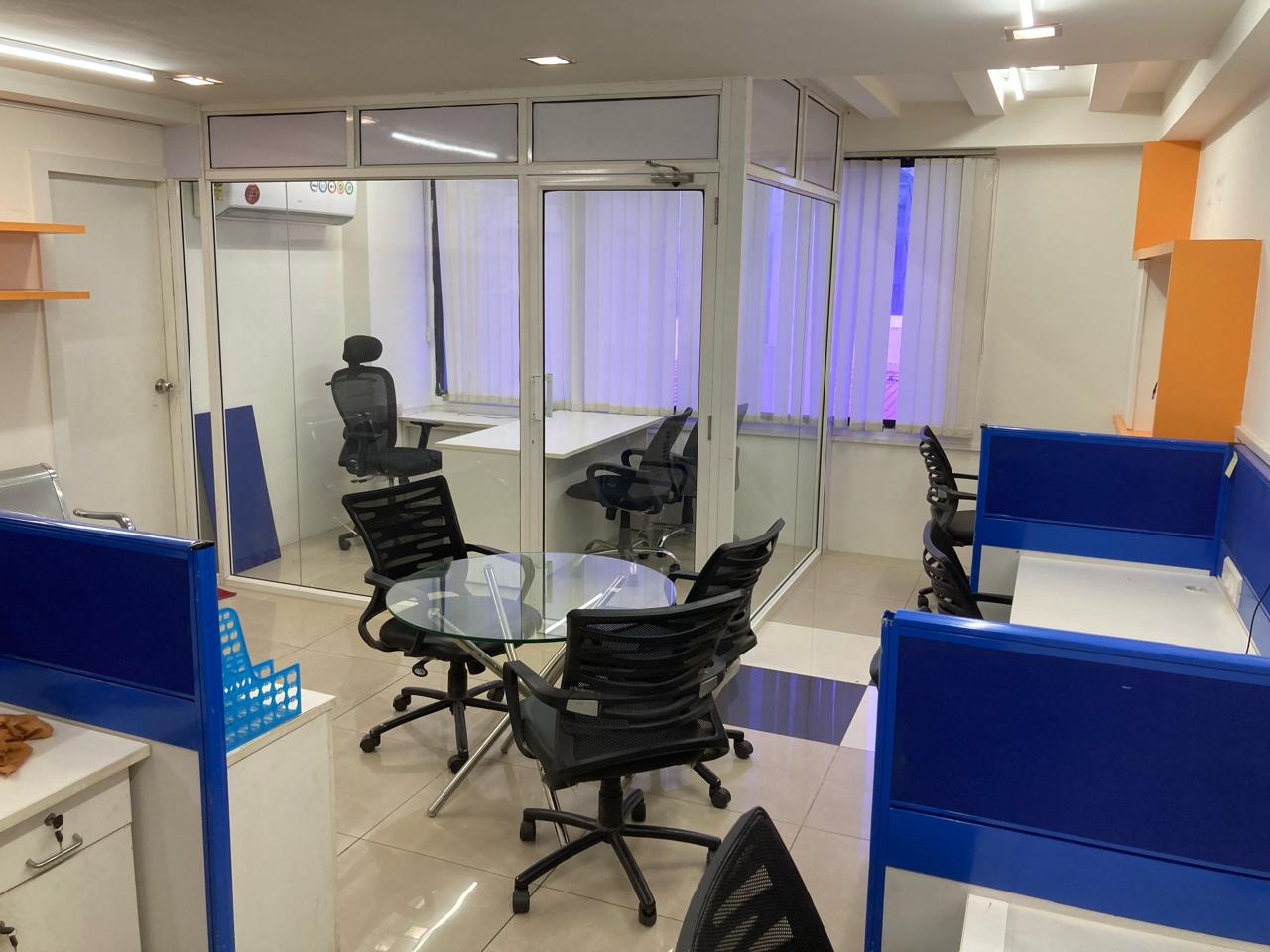 638 Sq. Ft. Commercial Office for Rent in Sg Highway Ahmedabad - Media 3