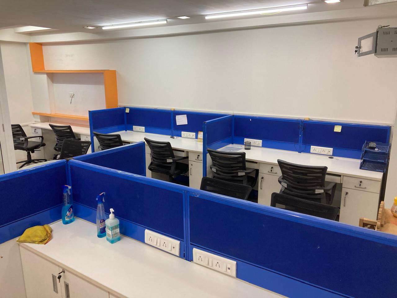 638 Sq. Ft. Commercial Office for Rent in Sg Highway Ahmedabad - Media 6