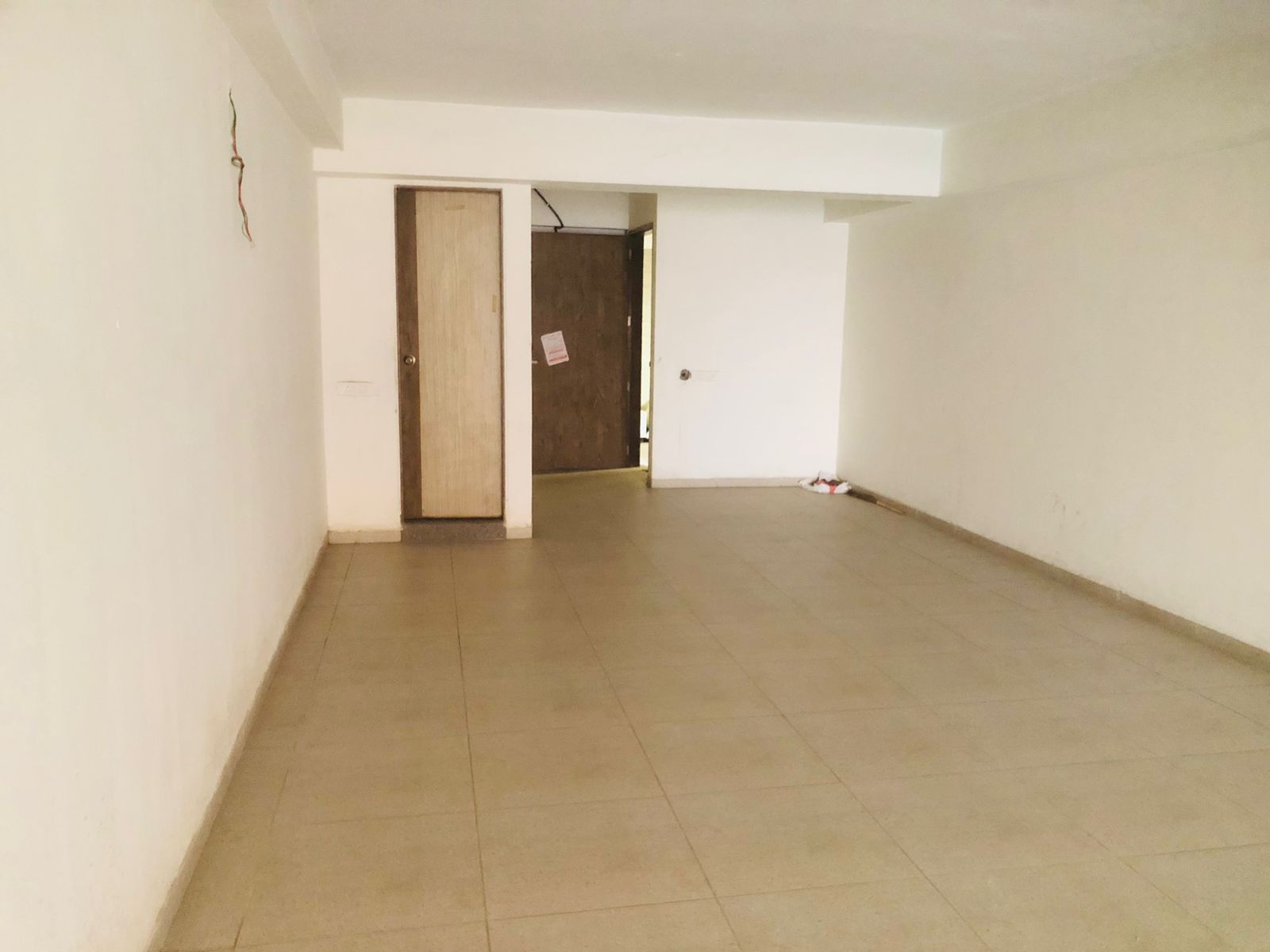 1400 Sq. Ft. Commercial Office for Rent in Iscon Ambli Road Ahmedabad - Media 2
