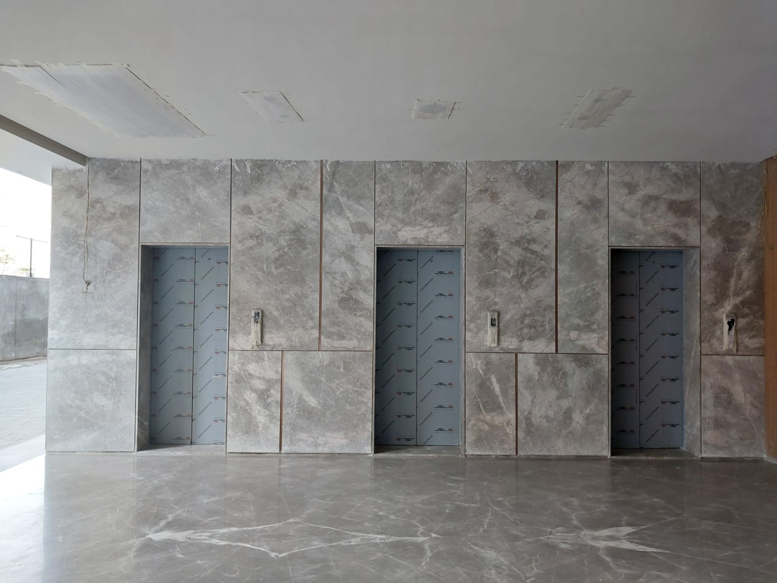 721 Sq. Ft. Commercial Office for Rent in Shela Ahmedabad - Media 13