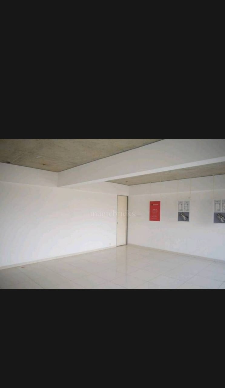 1020 Sq. Ft. Commercial Office for Rent in Shyamal Cross Road Ahmedabad - Media 5