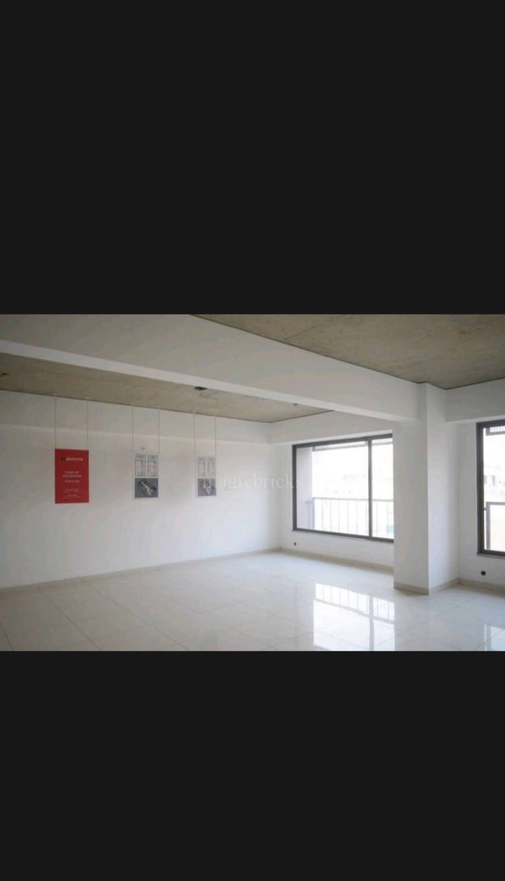 1020 Sq. Ft. Commercial Office for Rent in Shyamal Cross Road Ahmedabad - Media 8