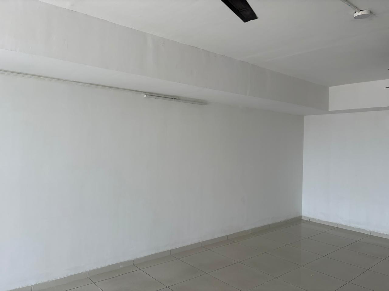 850 Sq. Ft. Commercial Office for Rent in Shyamal Cross Road Ahmedabad - Media 2