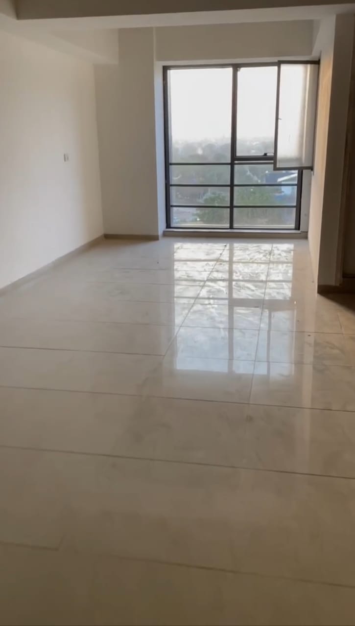 944 Sq. Ft. Commercial Office for Rent in Shilaj Ahmedabad - Media 5