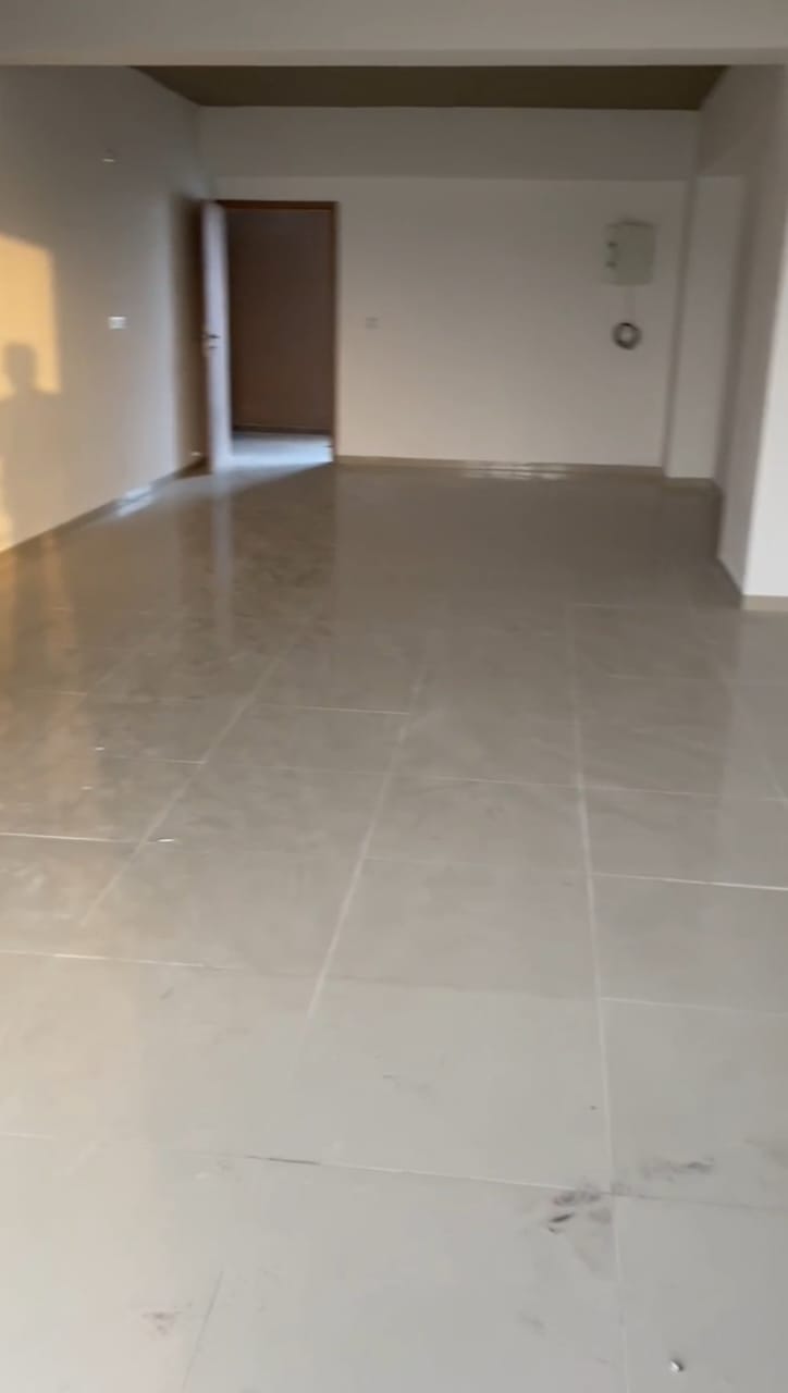 944 Sq. Ft. Commercial Office for Rent in Shilaj Ahmedabad - Media 2