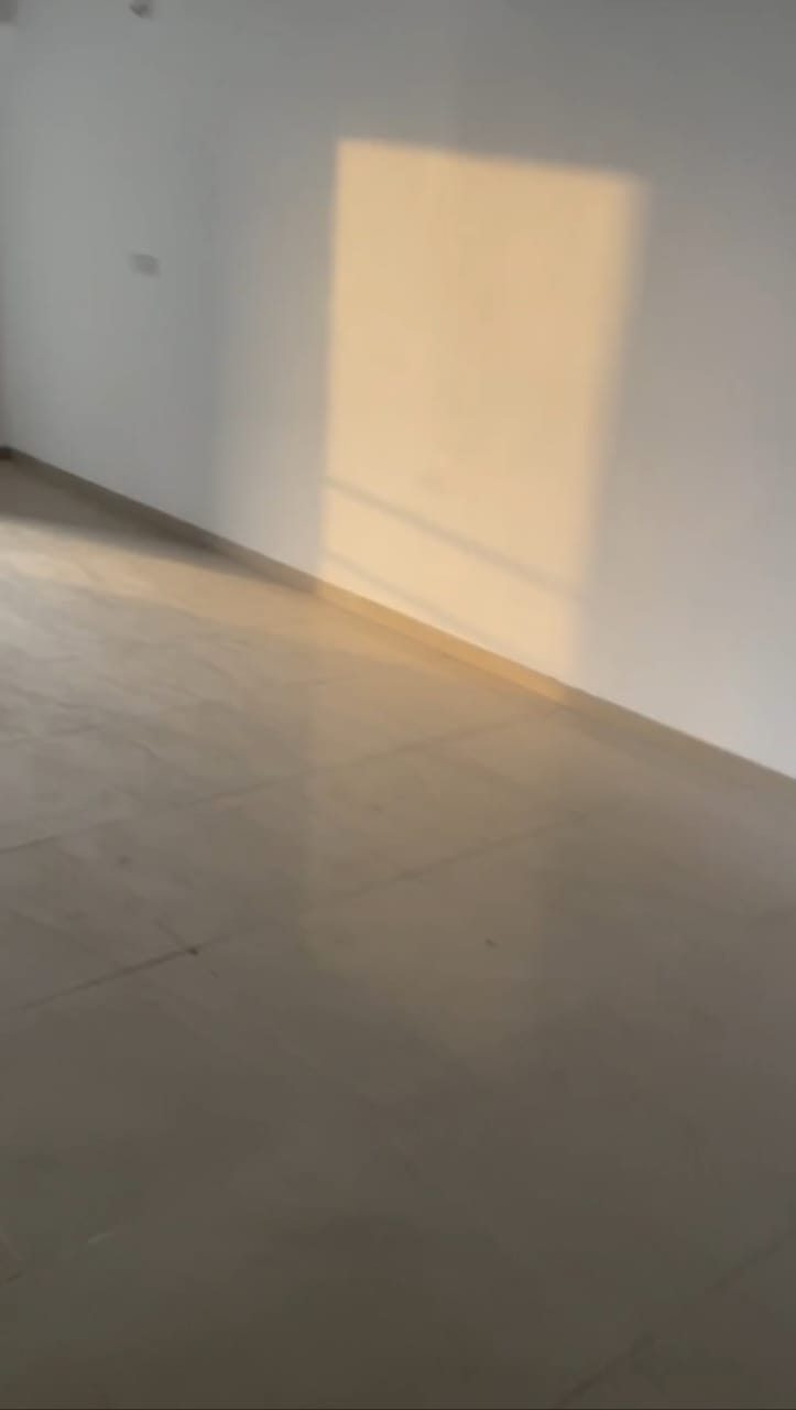 944 Sq. Ft. Commercial Office for Rent in Shilaj Ahmedabad - Media 3