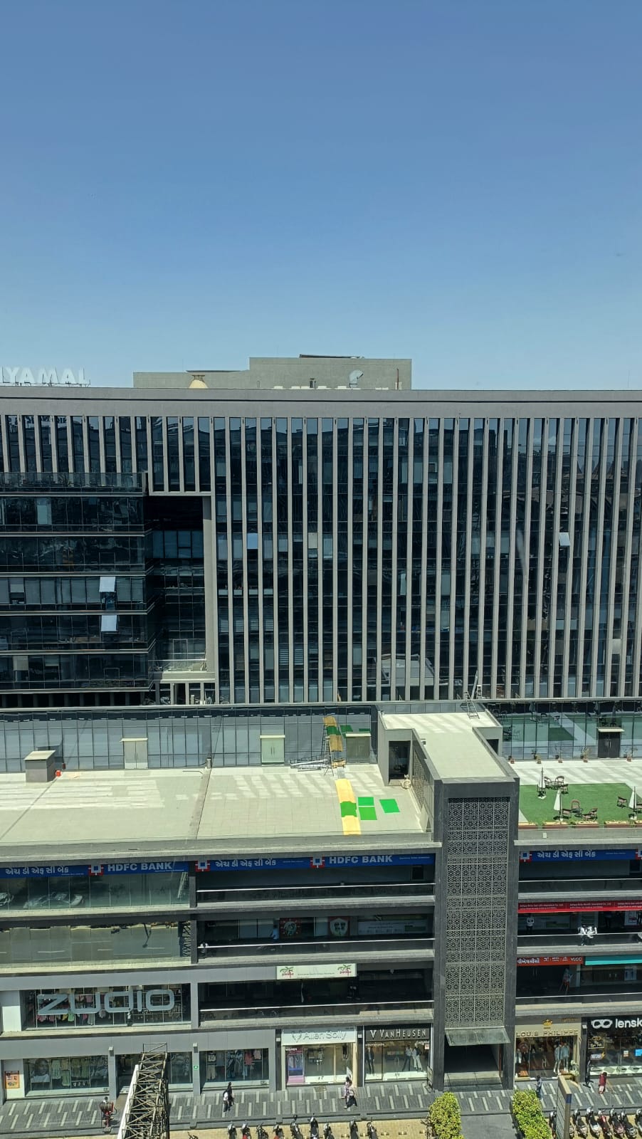 985 Sq. Ft. Commercial Office for Rent in Shyamal Cross Road Ahmedabad - Media 3
