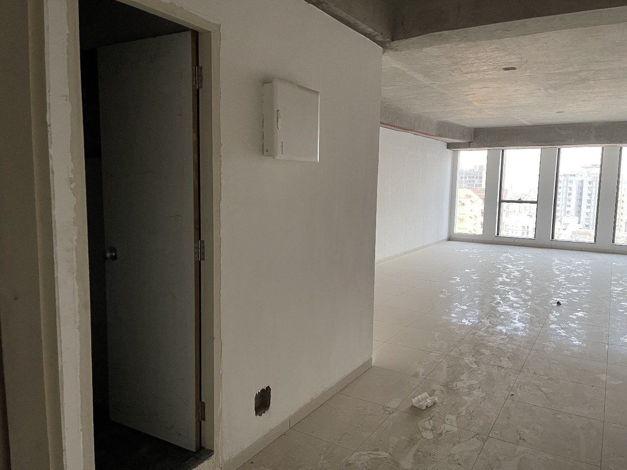 1171 Sq. Ft. Commercial Office for Rent in Shyamal Cross Road Ahmedabad - Media 17