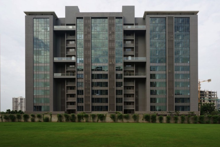 550 Sq. Ft. Commercial Office for Rent in Prahladnagar Ahmedabad