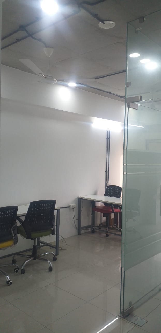 550 Sq. Ft. Commercial Office for Rent in Prahladnagar Ahmedabad - Media 6