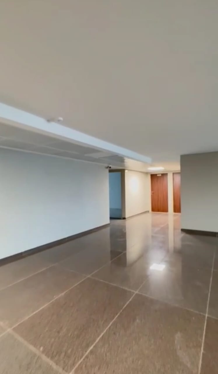 910 Sq. Ft. Commercial Office for Rent in Shyamal Cross Road Ahmedabad - Media 7