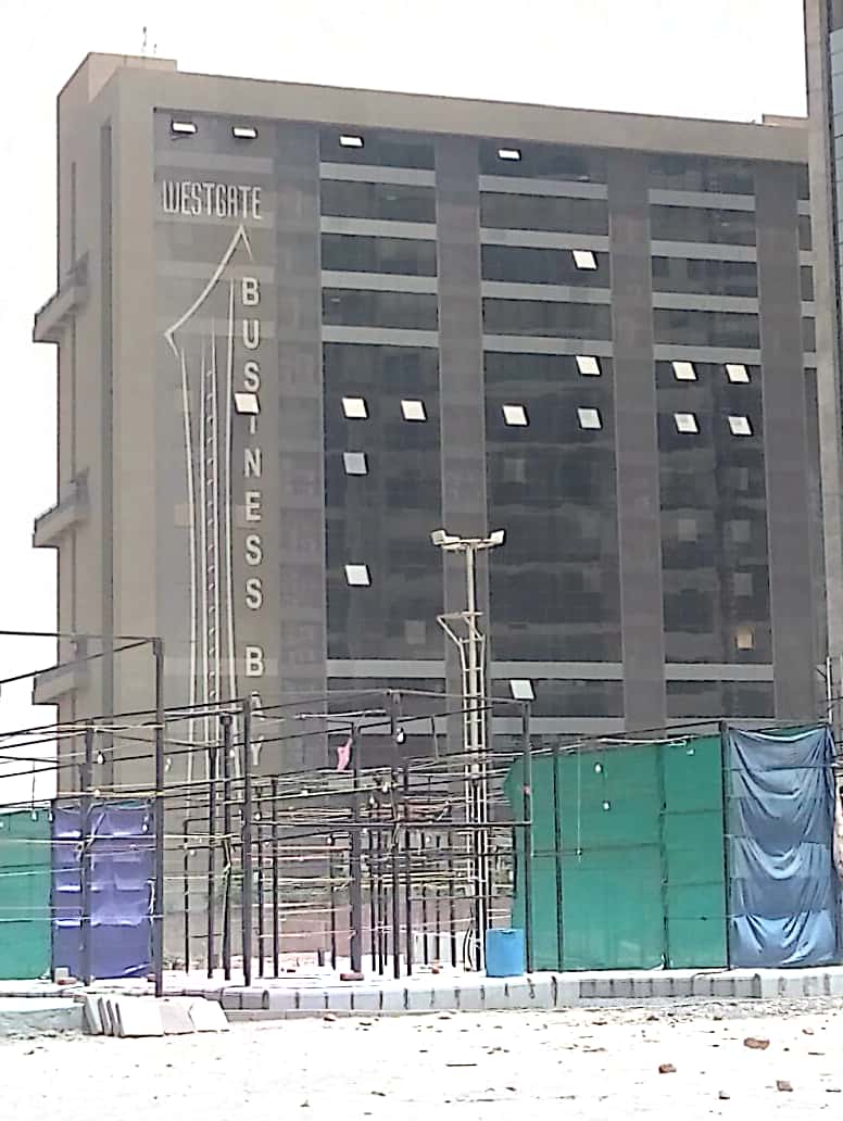 735 Sq. Ft. Commercial Office for Rent in Sg Highway Ahmedabad - Media 6