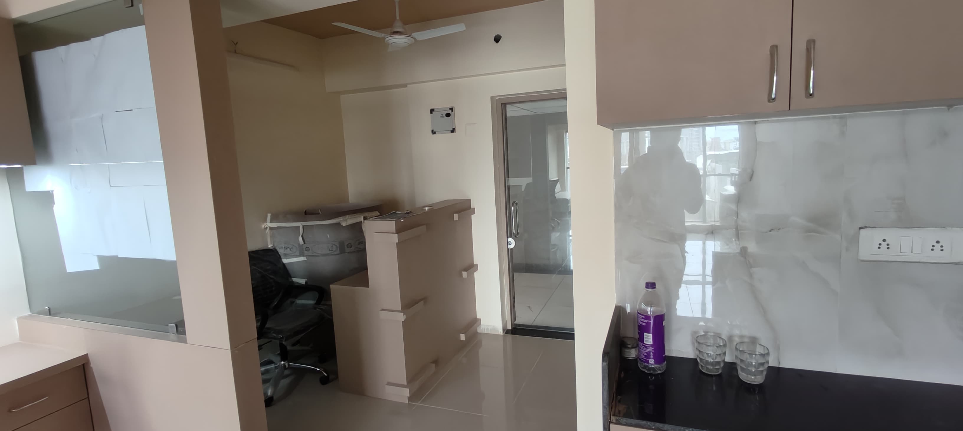 822 Sq. Ft. Commercial Office for Rent in Rajpath Club Road Ahmedabad
