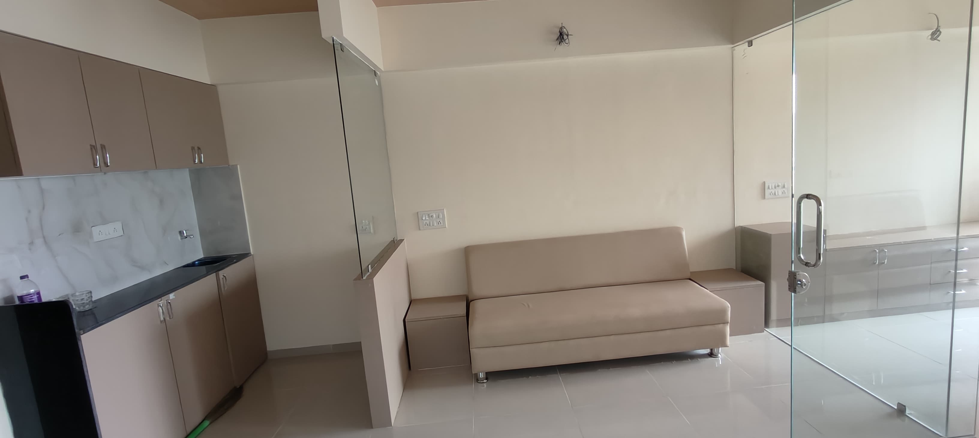822 Sq. Ft. Commercial Office for Rent in Rajpath Club Road Ahmedabad - Media 2