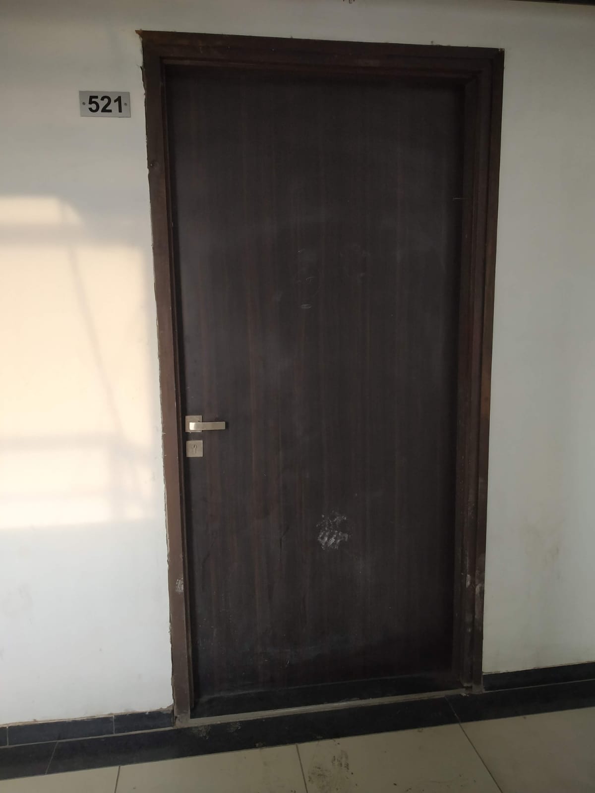 870 Sq. Ft. Commercial Office for Rent in Prahladnagar Ahmedabad - Media 3