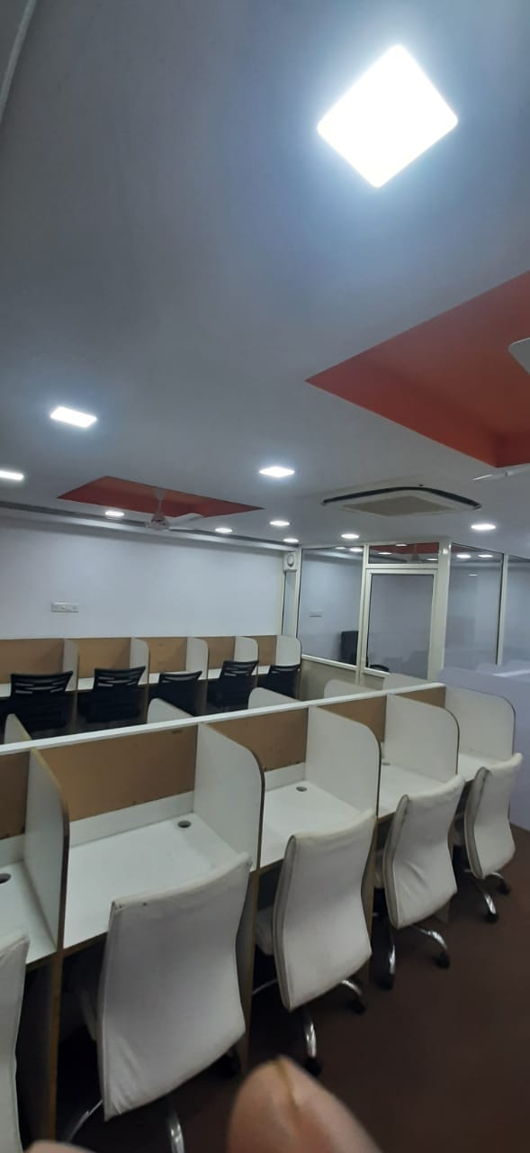 1125 Sq. Ft. Commercial Office for Rent in Jodhpur Ahmedabad - Media 5