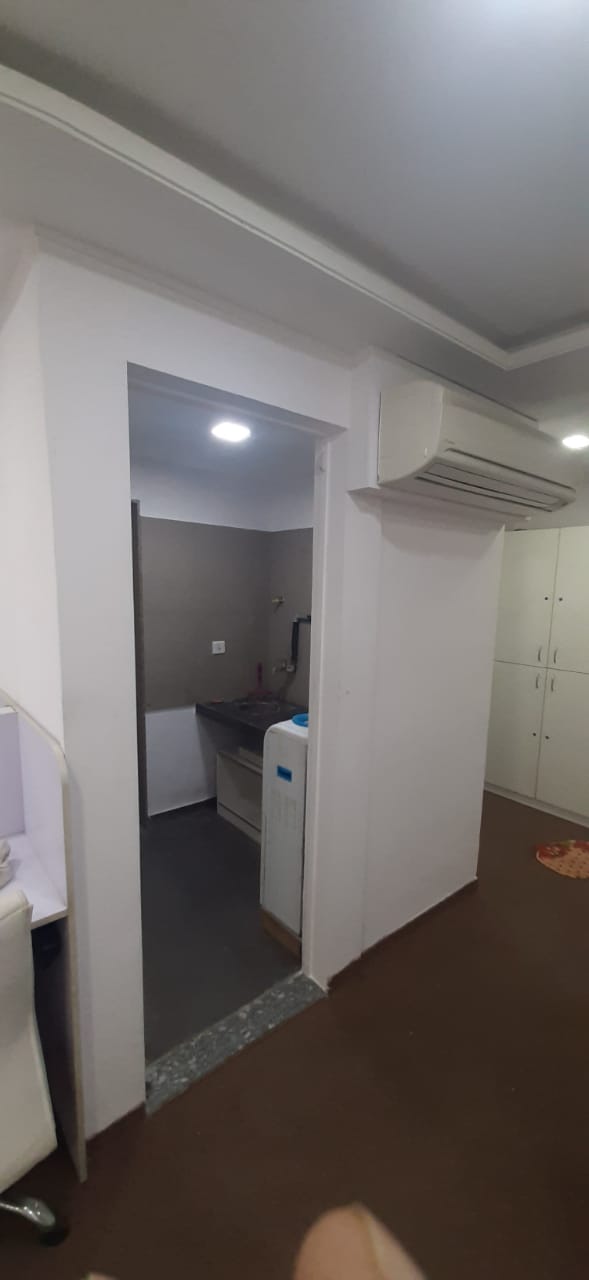 1125 Sq. Ft. Commercial Office for Rent in Jodhpur Ahmedabad - Media 9