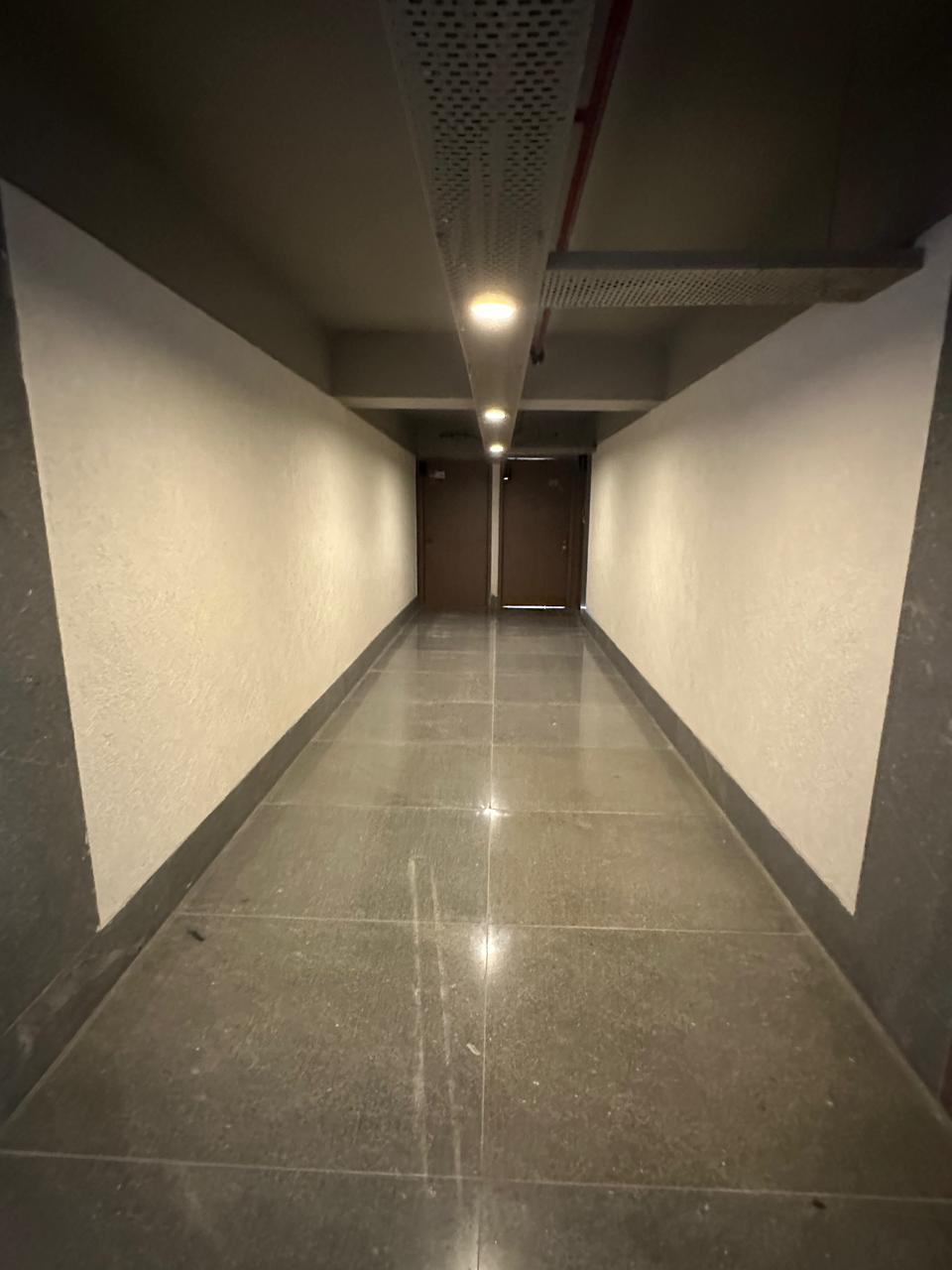 662 Sq. Ft. Commercial Office for Rent in Makarba Ahmedabad - Media 3