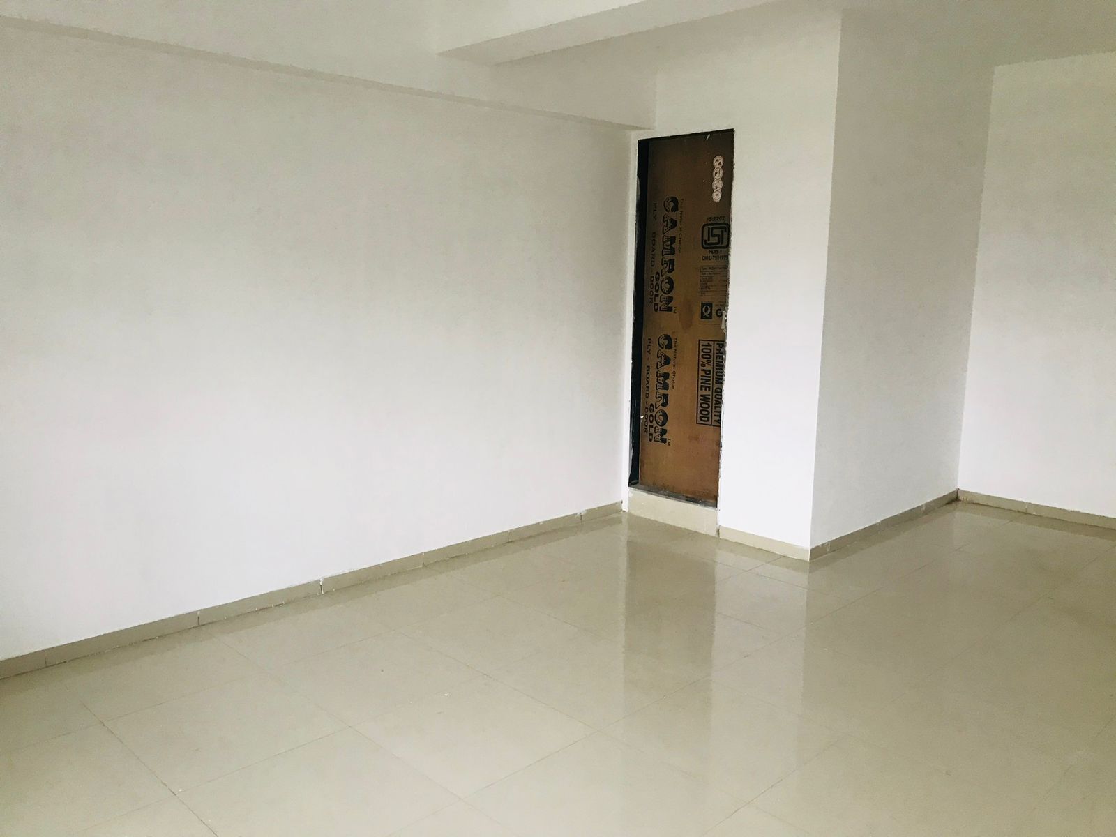 700 Sq. Ft. Commercial Office for Rent in Prahladnagar Ahmedabad