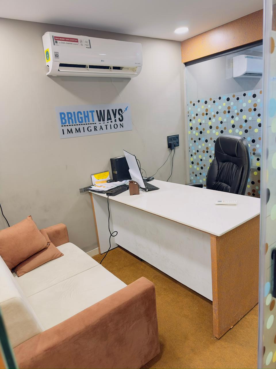 934 Sq. Ft. Commercial Office for Rent in Shyamal Cross Road Ahmedabad - Media 6