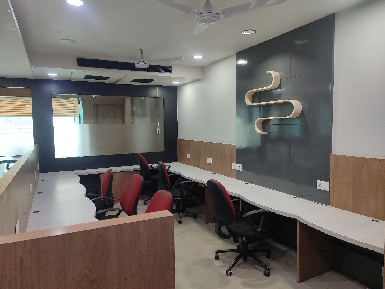 3113 Sq. Ft. Commercial Office for Rent in Prahladnagar Ahmedabad - Media 13