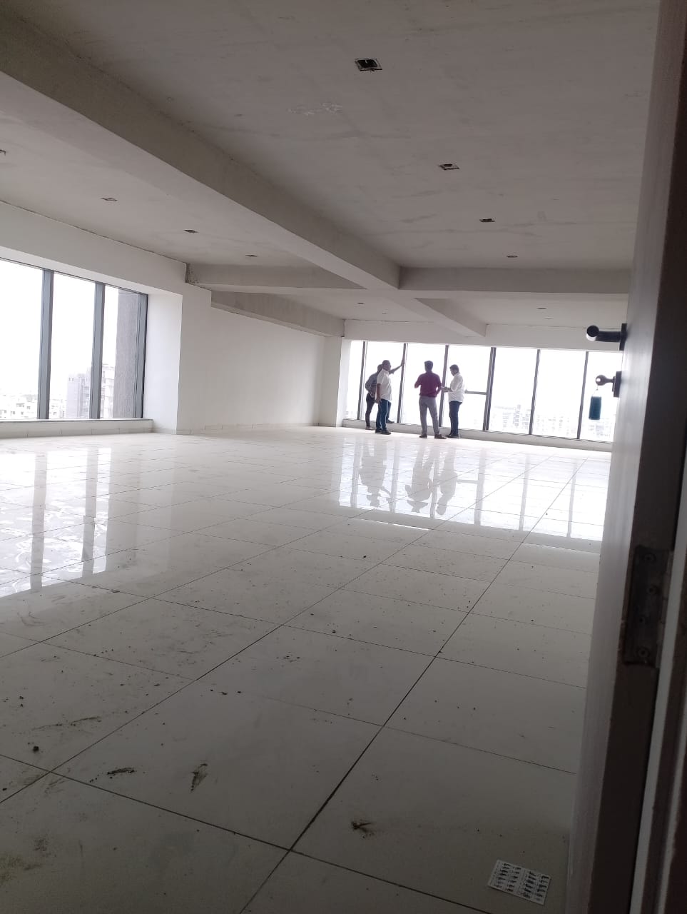 2337 Sq. Ft. Commercial Office for Rent in Shyamal Cross Road Ahmedabad - Media 4