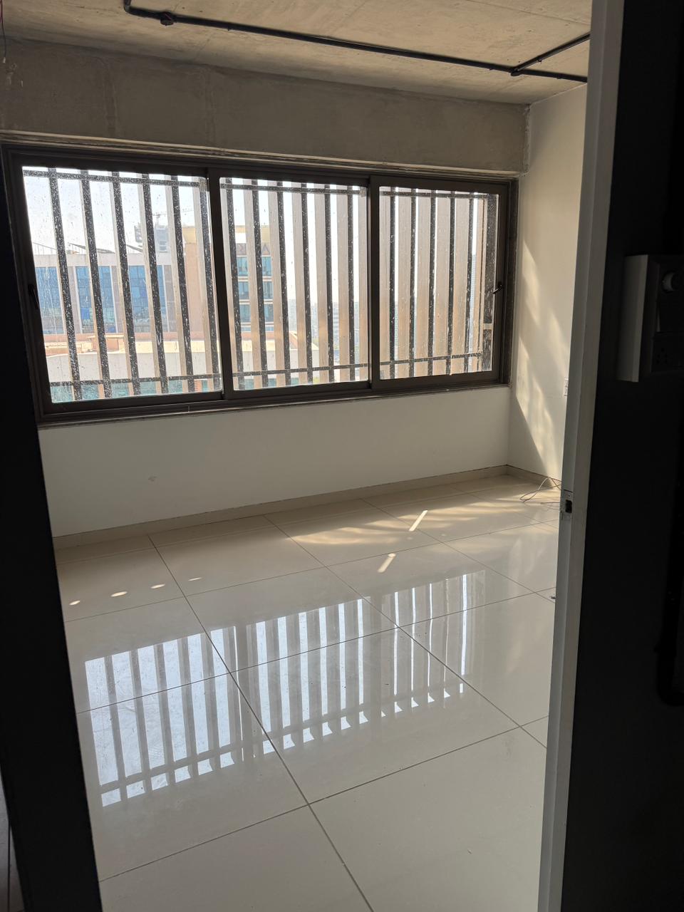 1040 Sq. Ft. Commercial Office for Rent in Sindhu Bhavan Road Ahmedabad - Media 7