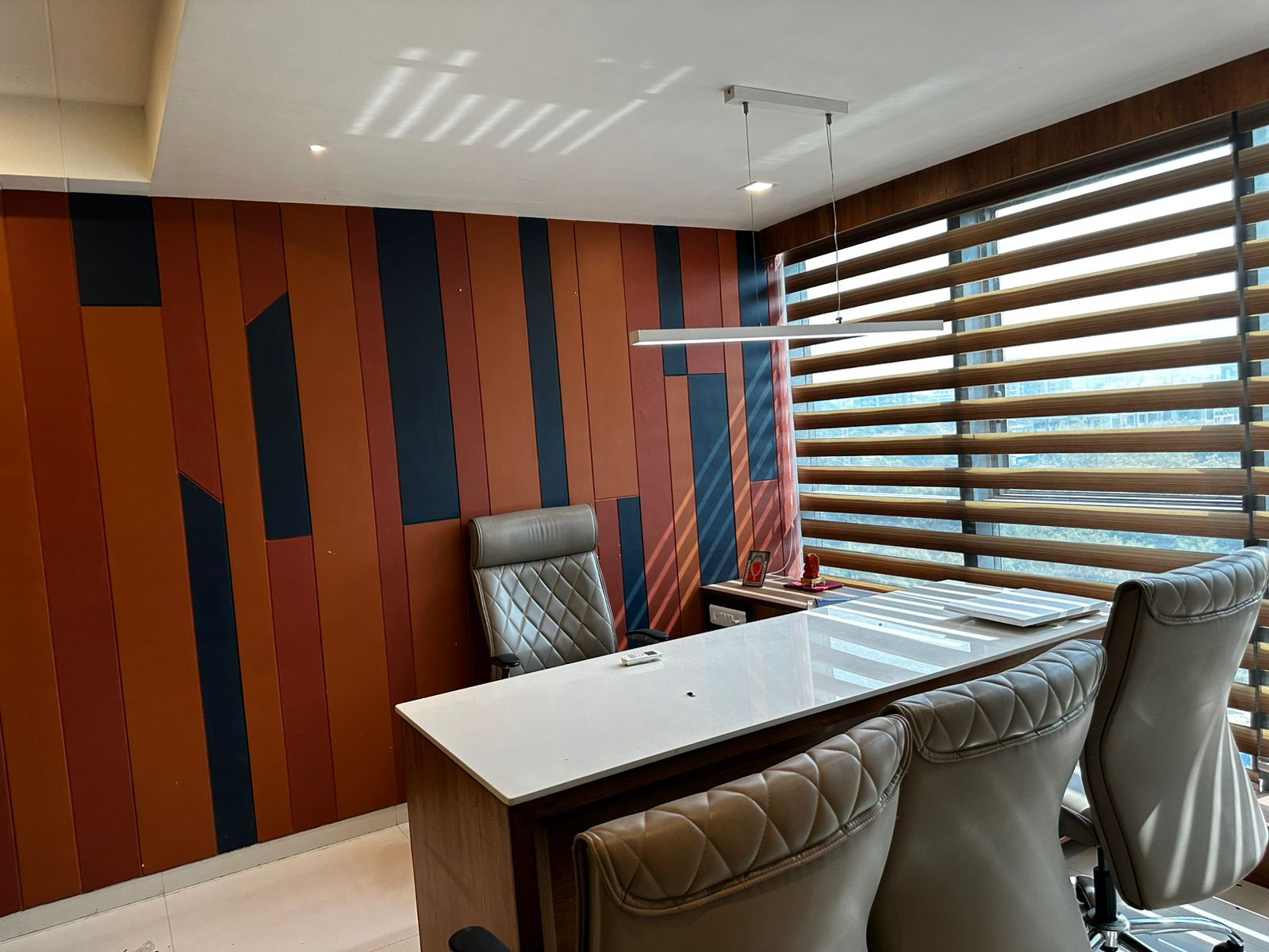 1016 Sq. Ft. Commercial Office for Rent in Thaltej Ahmedabad - Media 3